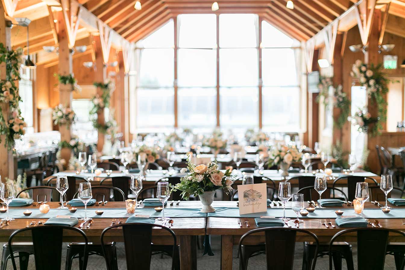 Weddings at Buttermilk Mountain Lodge: wedding party table