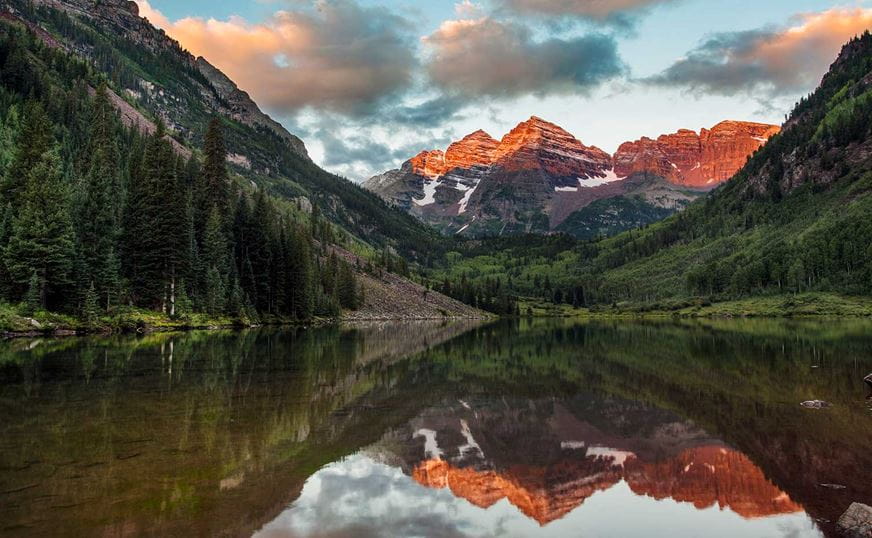 Sunrise at Maroon Lake near Aspen, Colorado