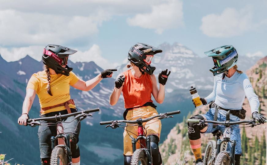 Women mountain biking in Aspen Snowmass