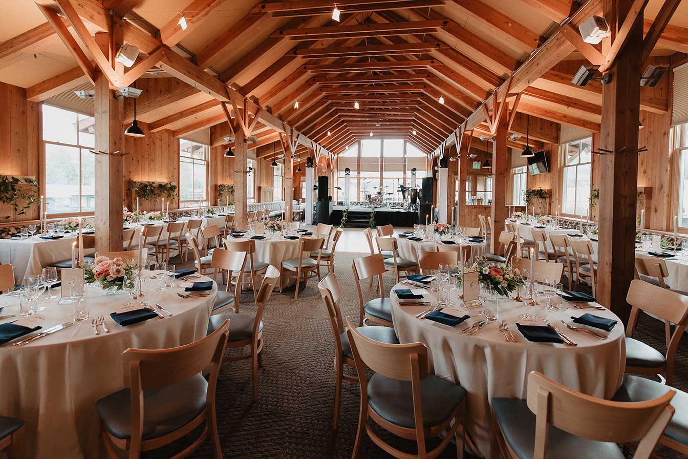 Weddings at Buttermilk Mountain Lodge: full room