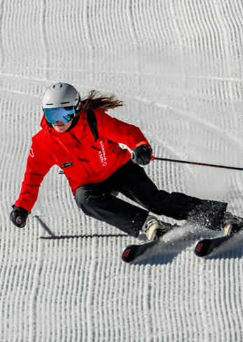 Woman Ski Pro Carving