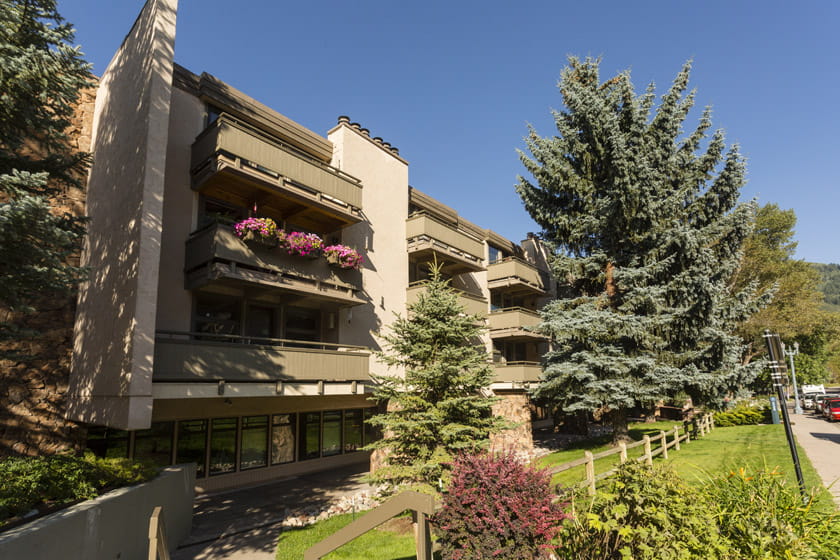 Concept 600 Condominiums