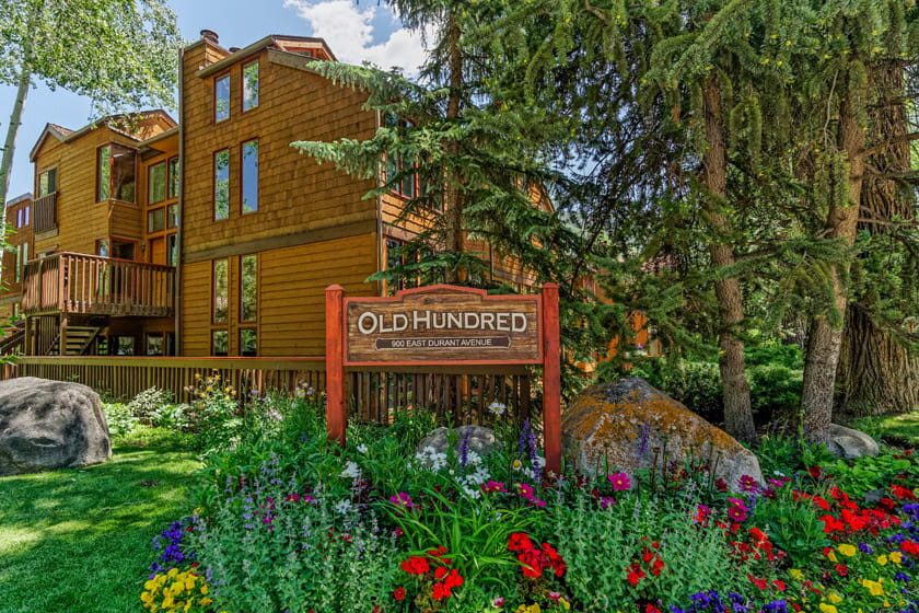 Old Hundred Condominiums