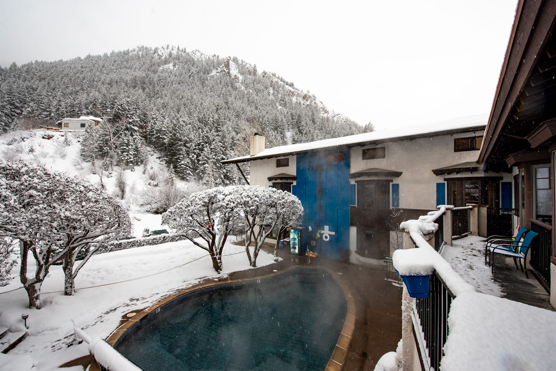 Heated Pool/Whirlpool at 102 Degrees during the winter Season. From Rm/Kit Unit
