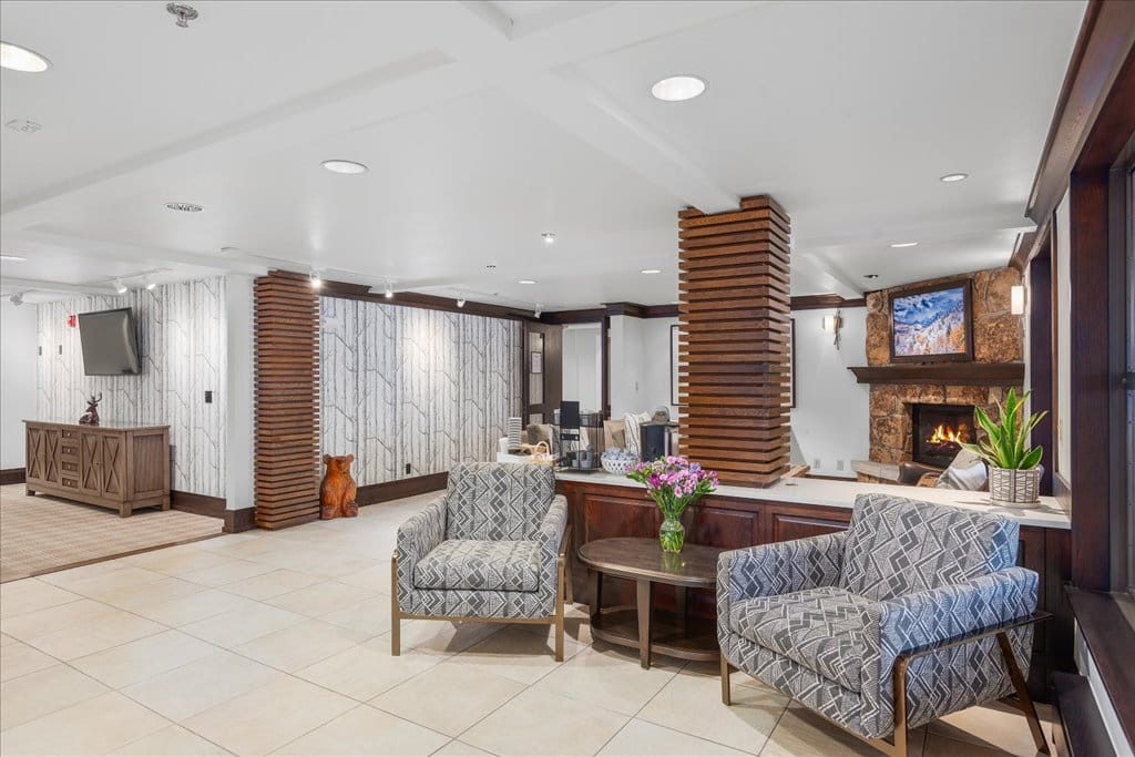 Stonebridge Condominiums