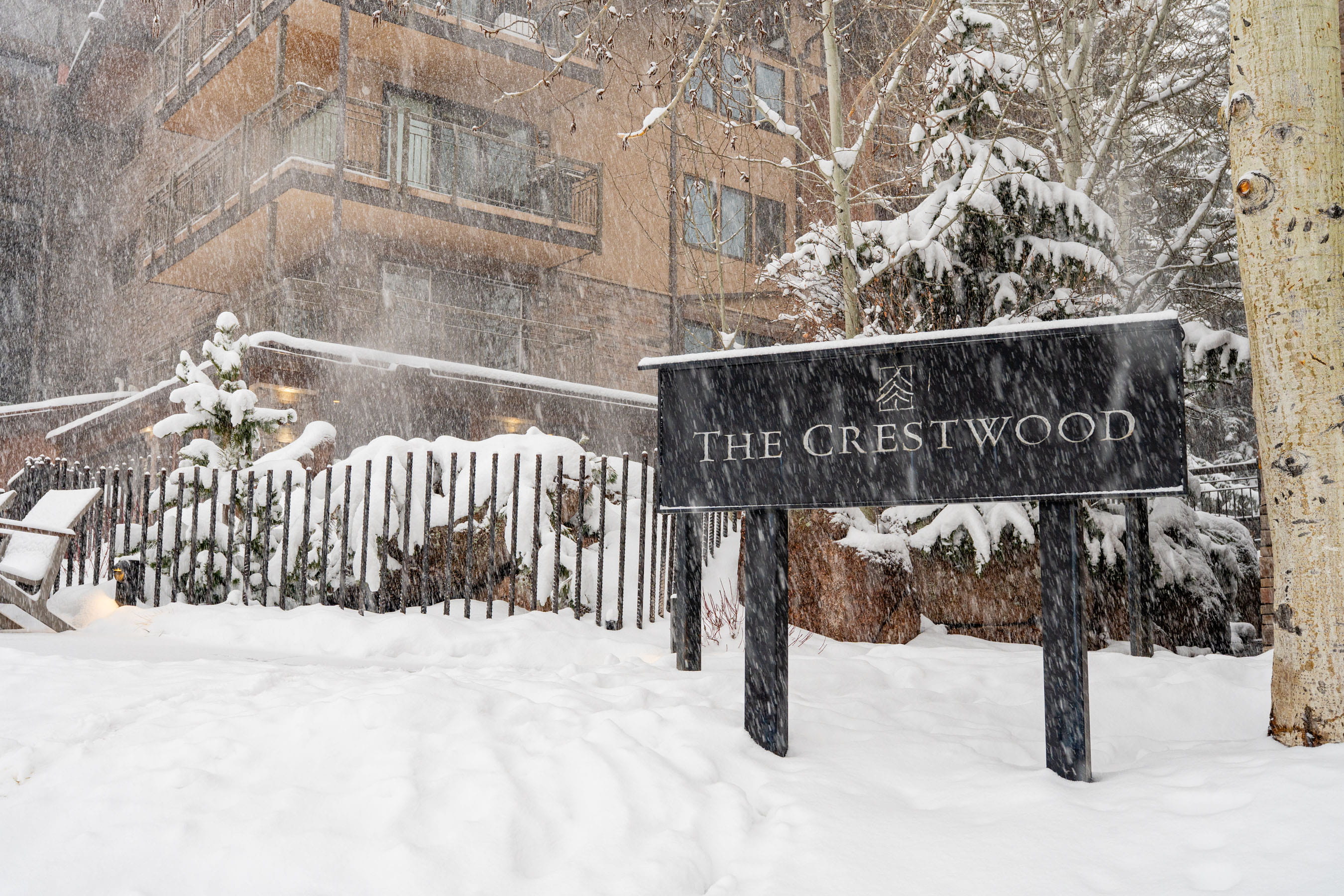 The Crestwood Condominiums