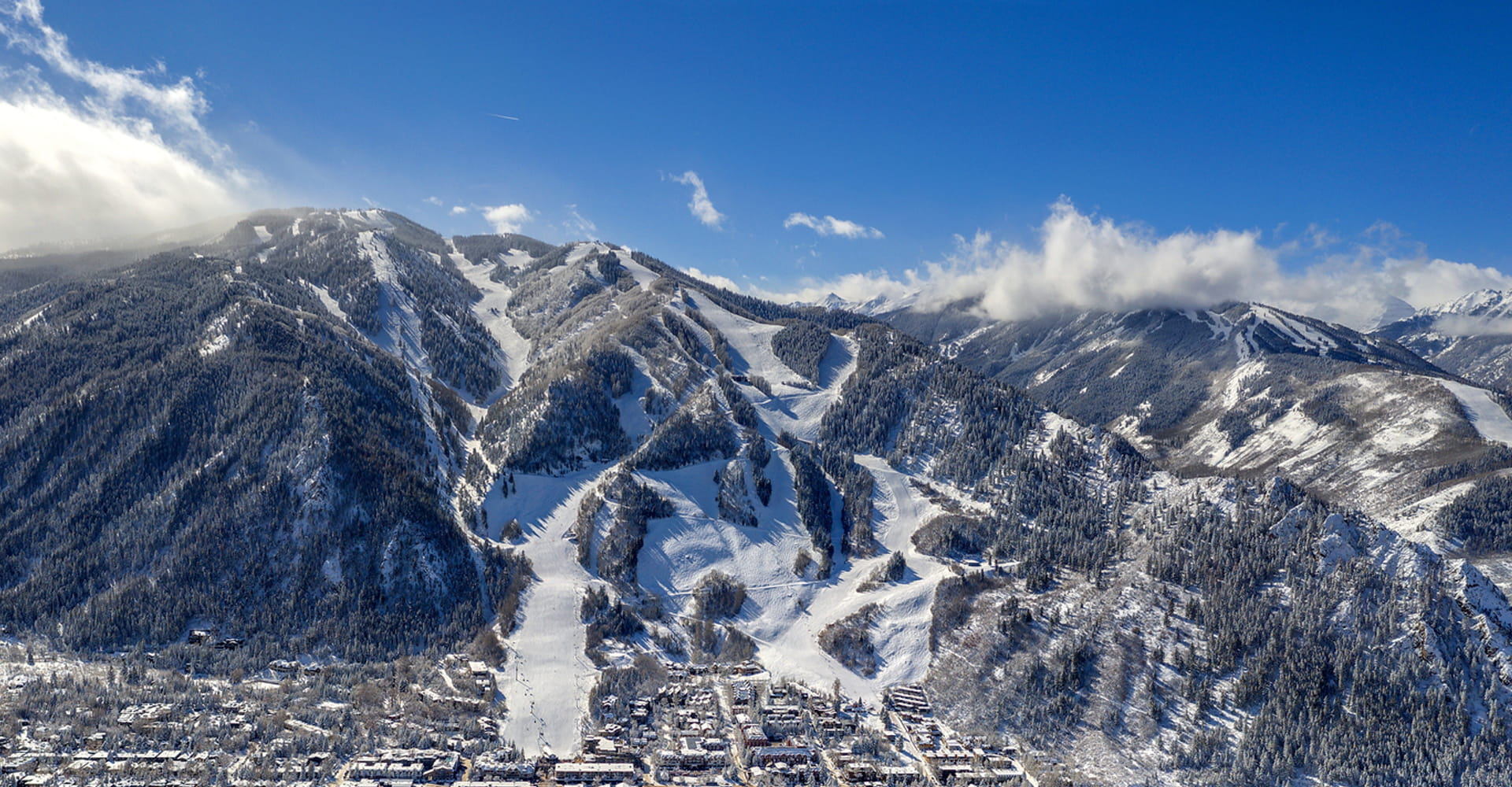 Bluebird conditions over Aspen Mountain