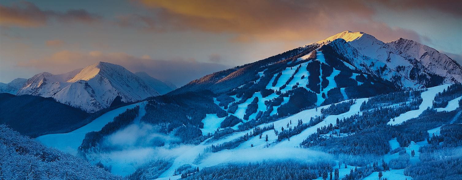 An expansive view of the snowcapped Aspen Mountain in Aspen, Colorado.